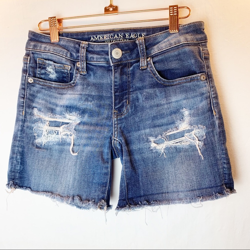 American Eagle Denim Jean Midi Shorts Super Stretch Distressed Cut Offs size 2
